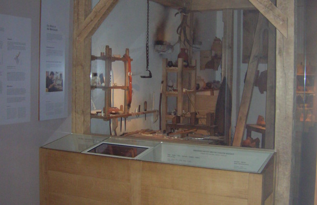Beinschnitzerwerkstatt im Römerkastell Saalburg